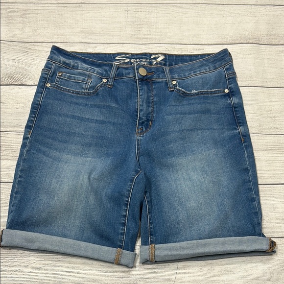Seven7 Jean Shorts - Picture 1 of 4